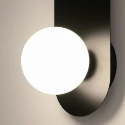 Applique globe en verre avec support noir, style design MESA