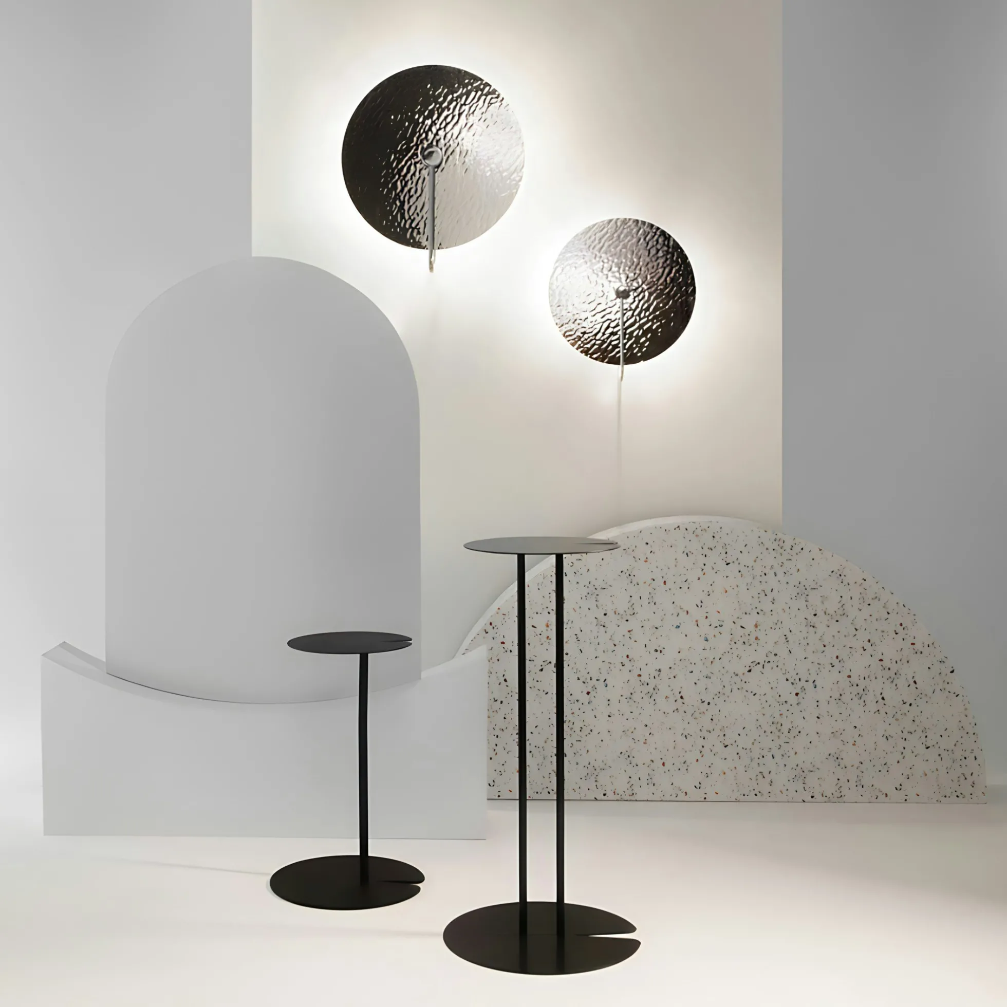 Applique verre moderne – disque argenté effet vague CALERA