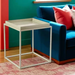 Bout de canapé cube blanc cassé – plateau mobile SFAX