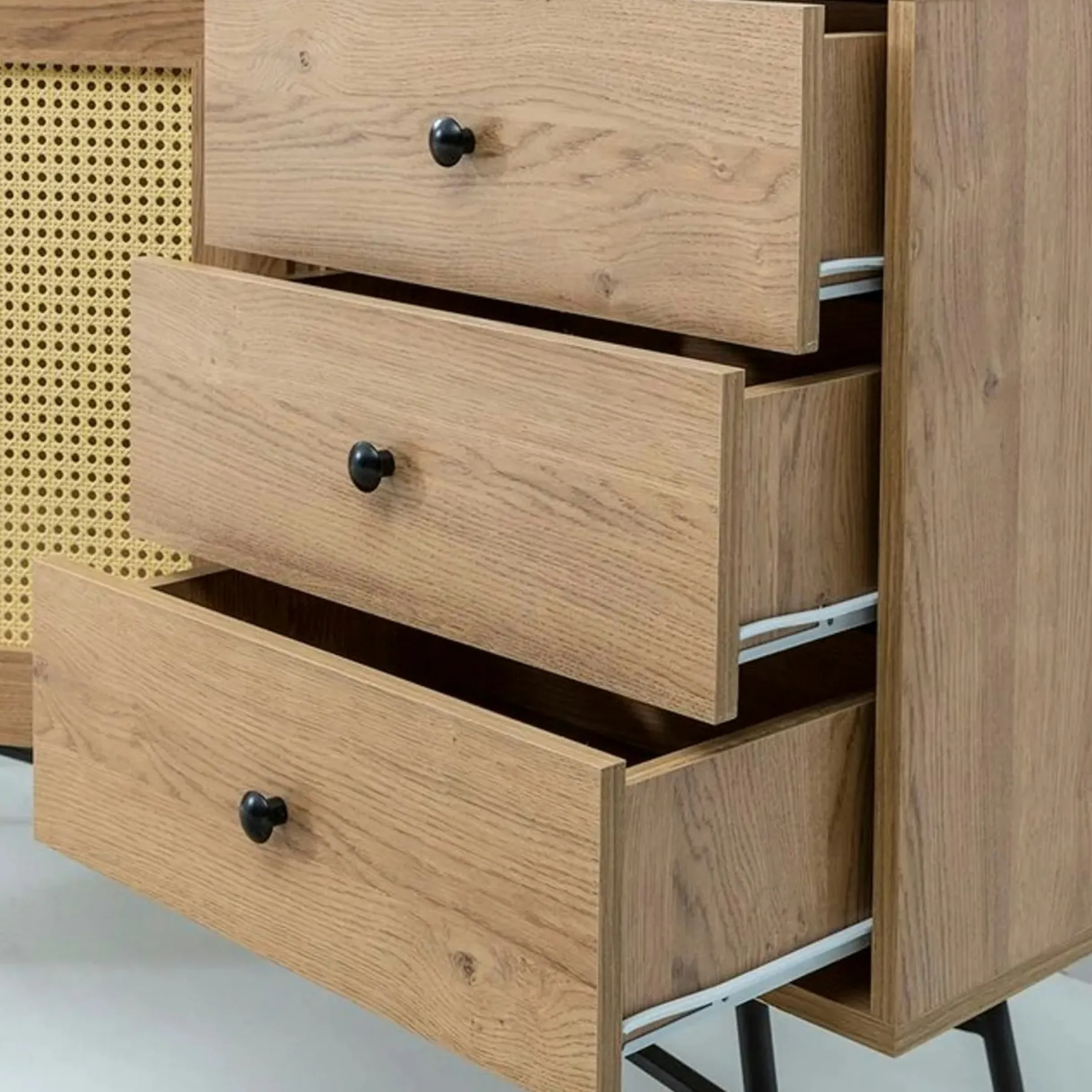 Buffet bohème effet bois, 2 portes en cannage VAREN
