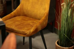 Chaise de salle à manger moutarde avec pieds métal (lot de 2) MALMOE