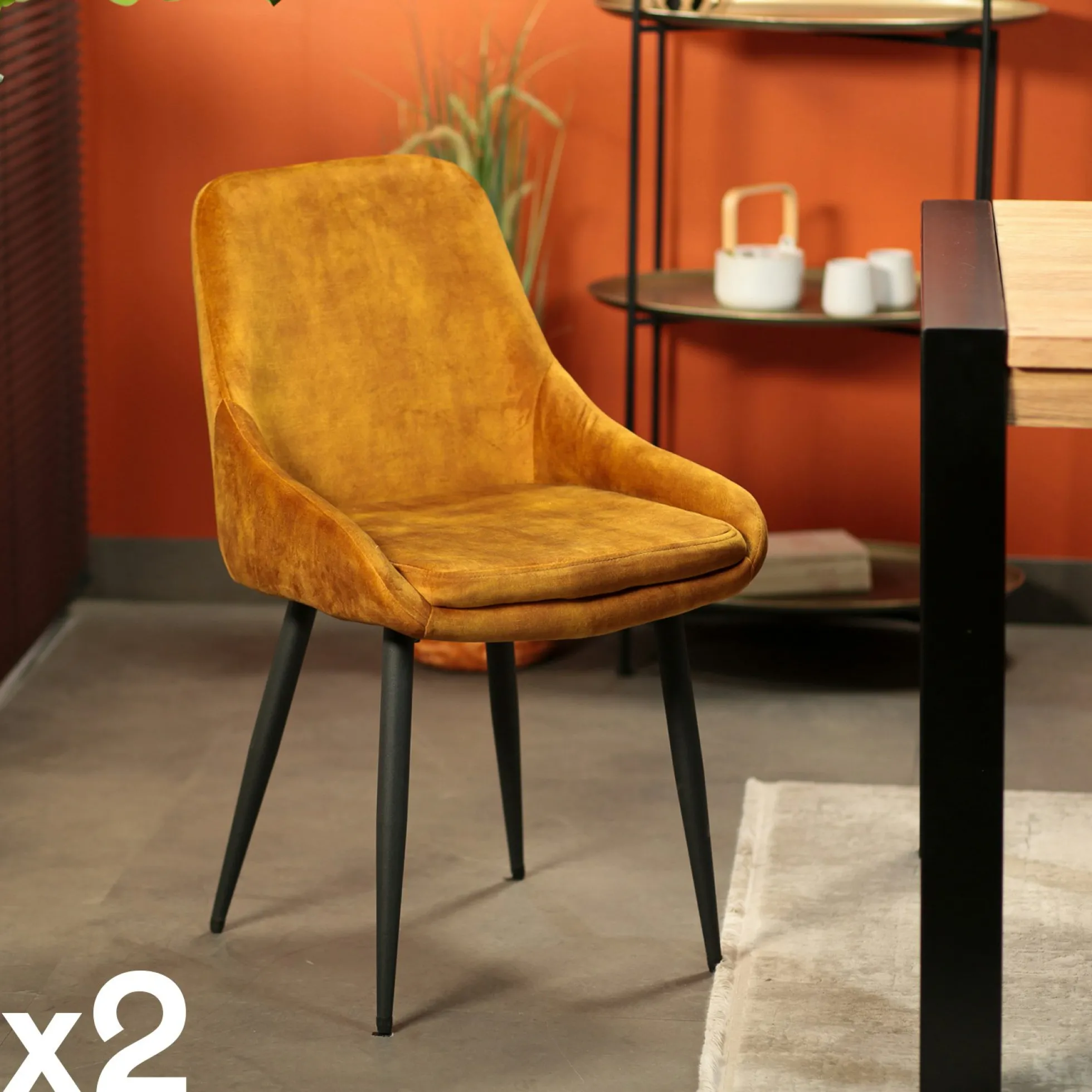 Chaise de salle à manger moutarde avec pieds métal (lot de 2) MALMOE