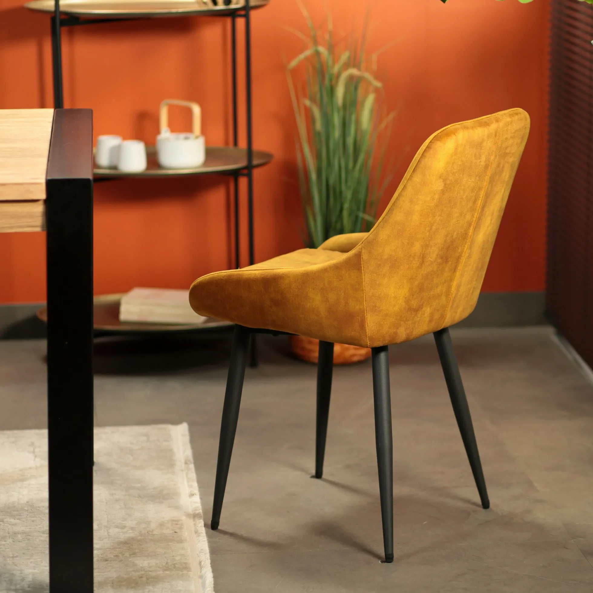 Chaise de salle à manger moutarde avec pieds métal (lot de 2) MALMOE