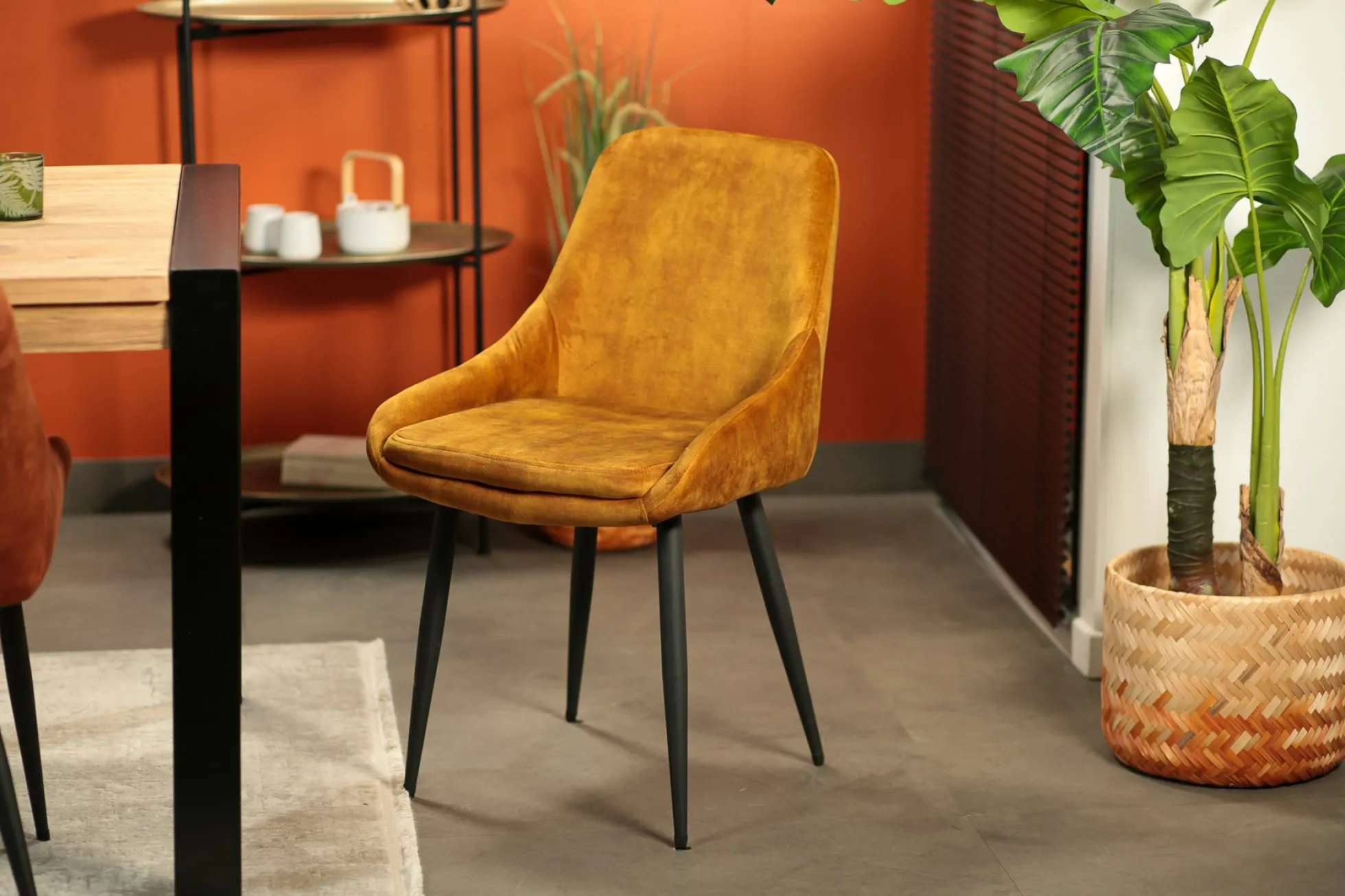 Chaise de salle à manger moutarde avec pieds métal (lot de 2) MALMOE