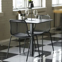 Chaise empilable en polypropylène noir (lot de 2) ELVA