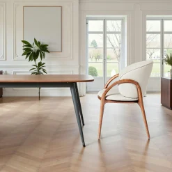 Chaise en cuir gris clair dos rond accoudoirs bois brun ALDER
