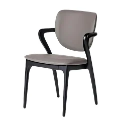 Chaise en cuir gris foncé, accoudoirs bois noir ALDER