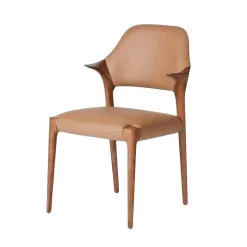 Chaise en cuir marron design, accoudoirs bois brun ALDER