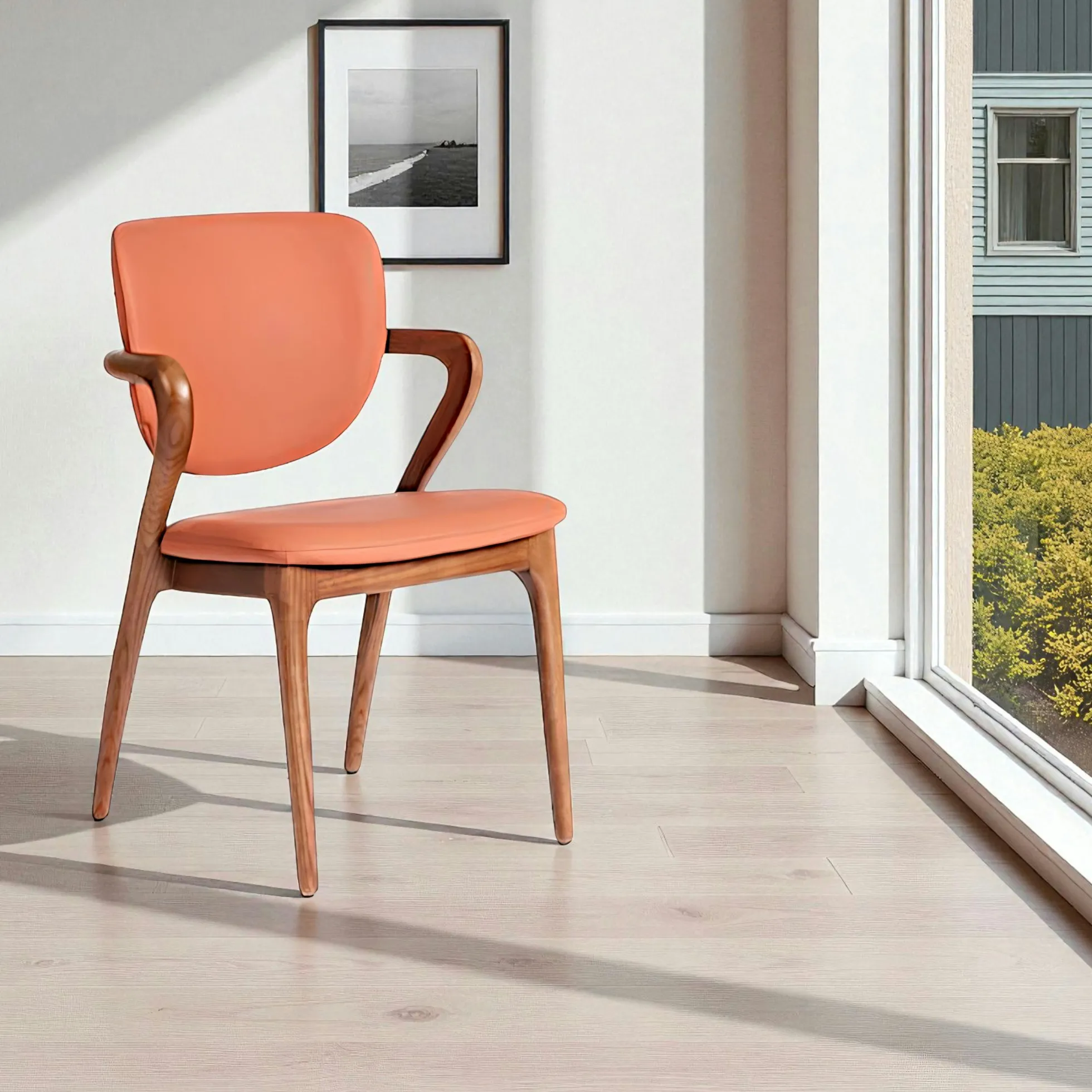 Chaise en cuir terracotta, accoudoirs bois brun ALDER