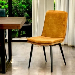 Chaise en velours doré à double coussinage (lot de 2) OKA