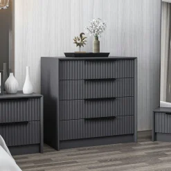 Commode moderne 4 tiroirs grise, façade rainurée BYRON