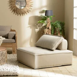 Fauteuil chauffeuse tissu capitonné beige avec coussin