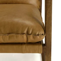 Fauteuil cuir beige et bois dos incliné PRESTON