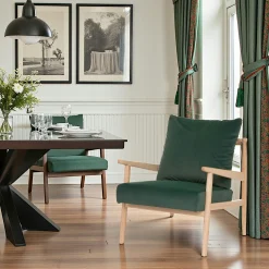 Fauteuil en bois et coussins velours vert