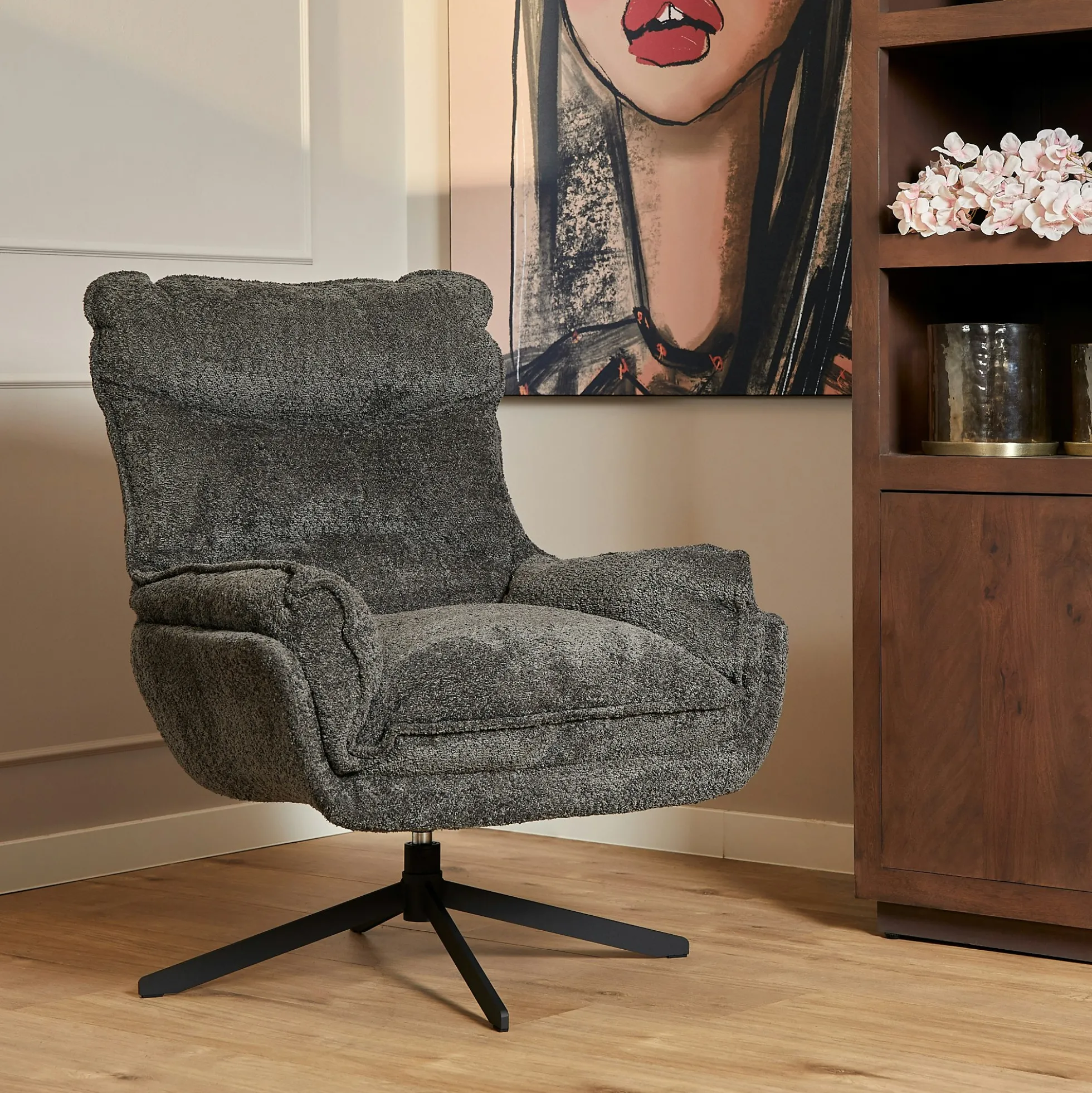 Fauteuil pivotant gris foncé en tissu bouclette BELORA