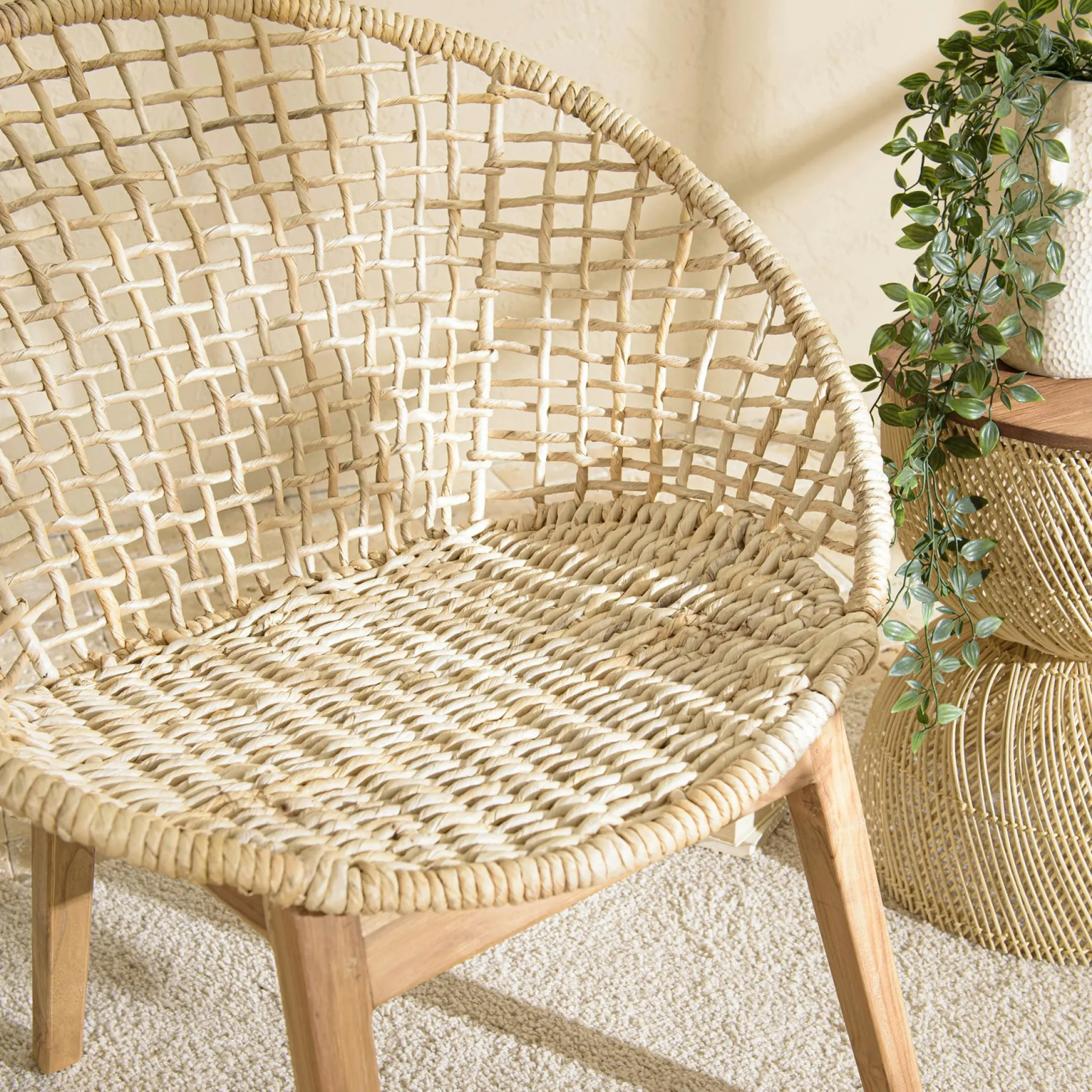 Fauteuil rond beige bois recyclé et chanvre tressé SWING