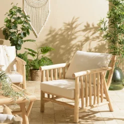 Fauteuil rondins de teck naturel et coussins blancs MANAK