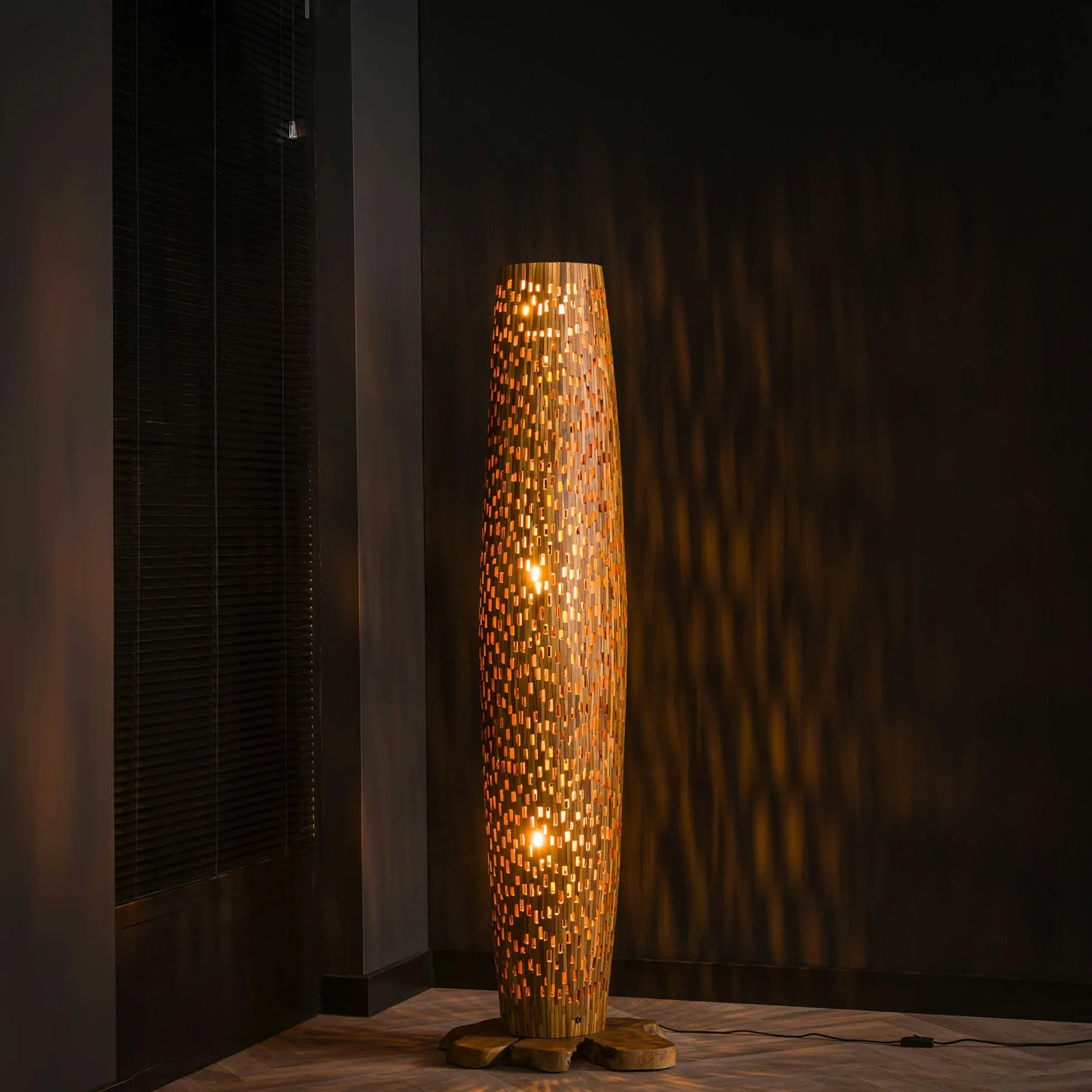 Lampadaire en bois de teck recyclé 145 cm JAVA