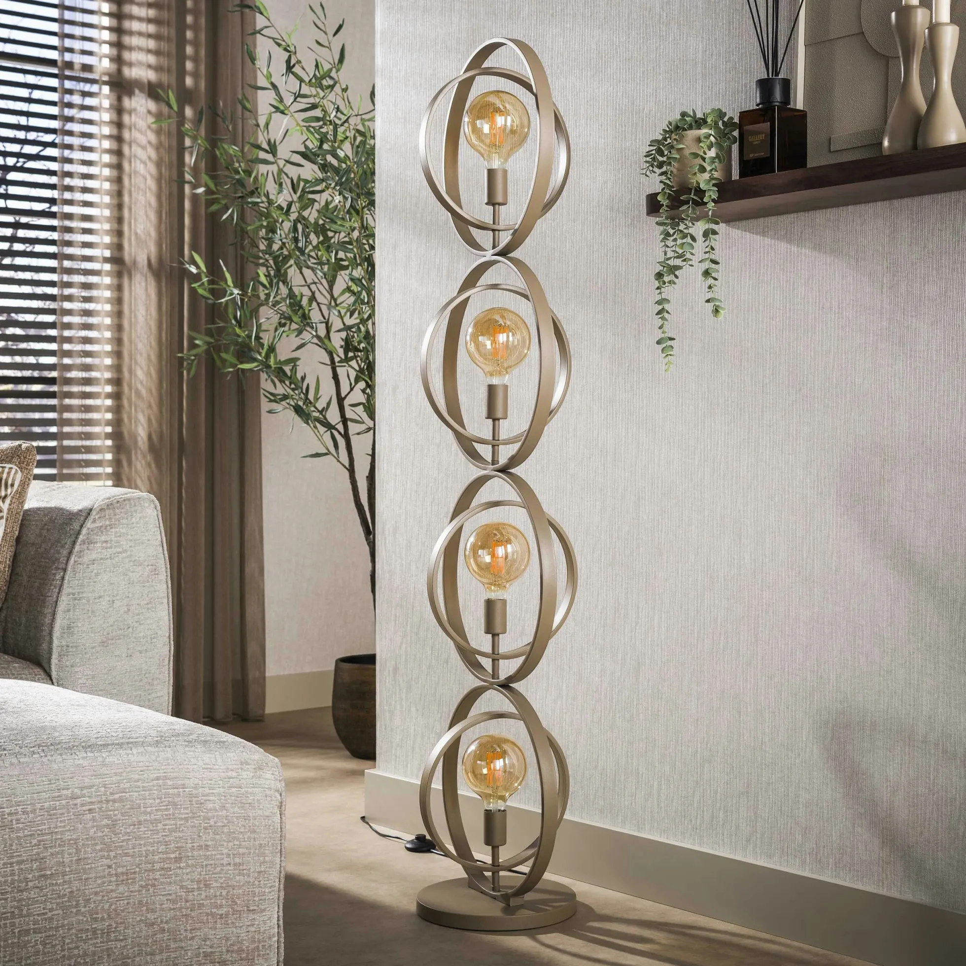 Lampadaire moderne beige 4 anneaux pivotants TRIBECA