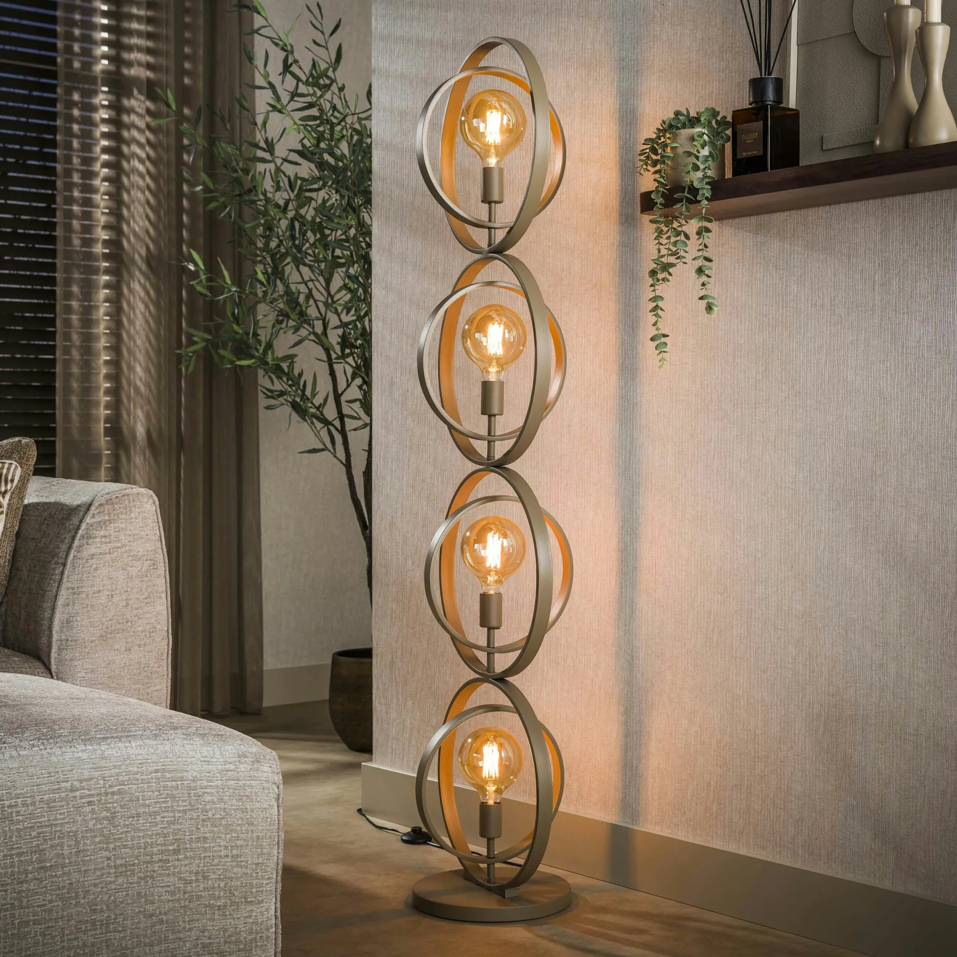 Lampadaire moderne beige 4 anneaux pivotants TRIBECA