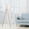 Lampadaire trépied effet bois clair, abat-jour blanc KILIS