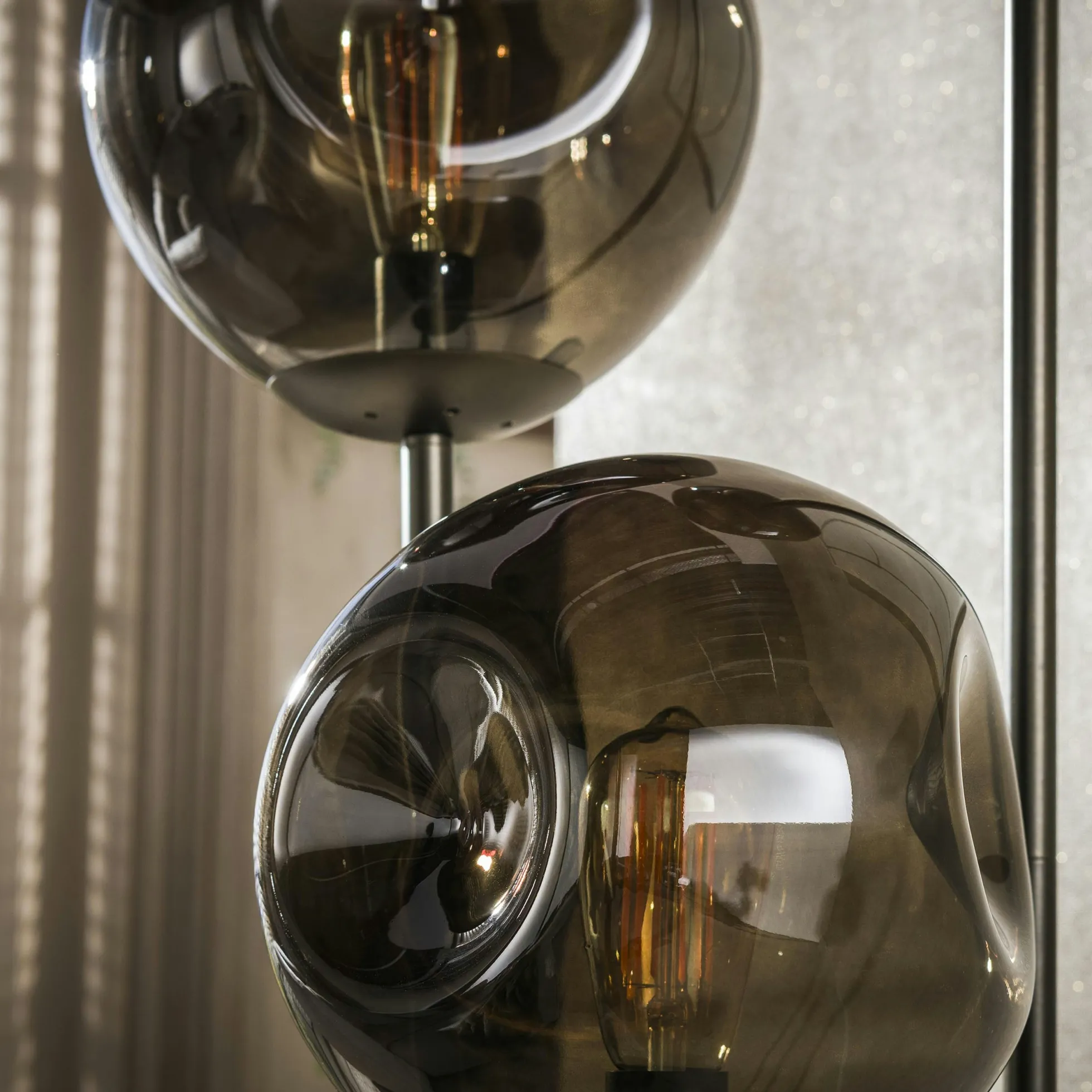Lampadaire vintage verre brun 3 globes sur tige bronze NIAGARA
