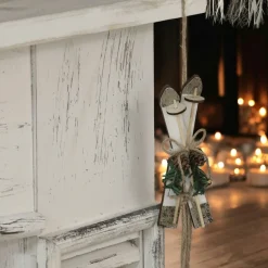 Manteau de cheminée en bois blanc aspect vieilli