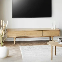 Meuble TV scandinave en placage chêne 2 portes 1 tiroir TARAZ