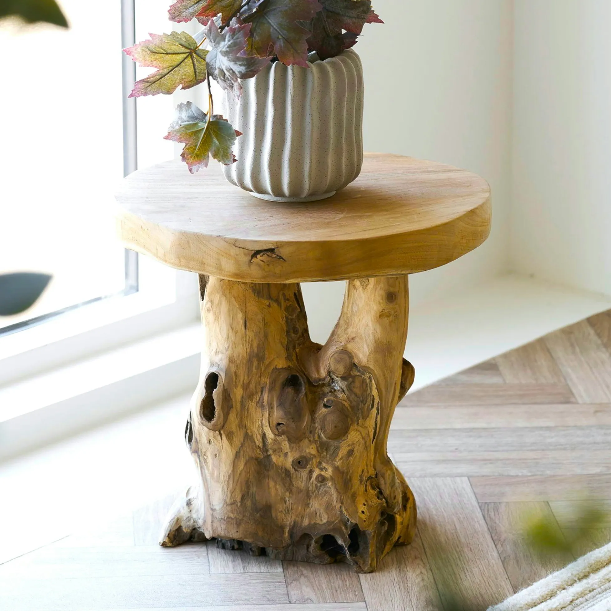 Petite table de salon en teck Ø40 cm, style exotique ARIZONA