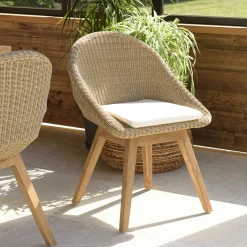Salon de jardin teck naturel 1 table ronde 150 cm + 6 chaises arrondies résine tressée MANY