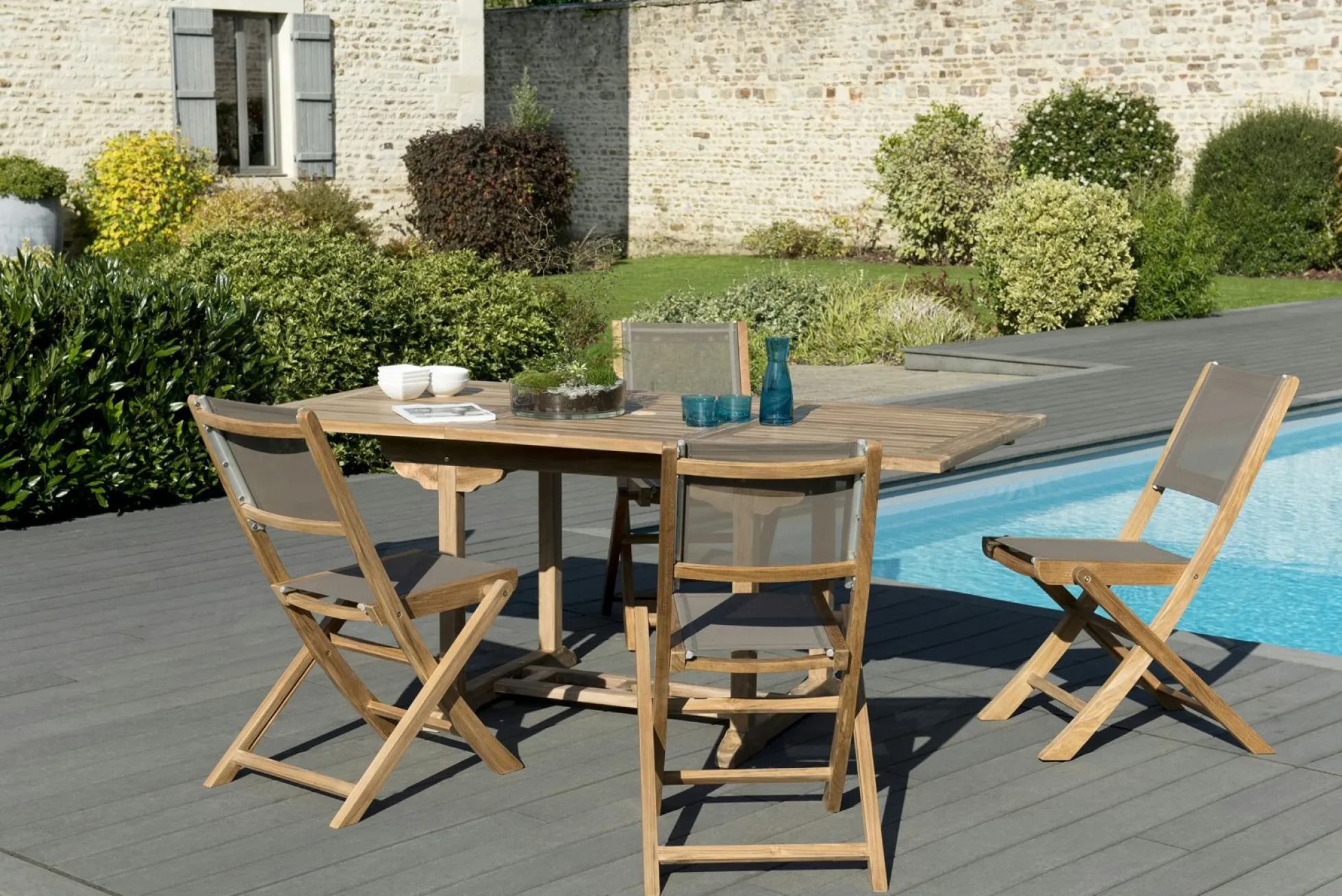 Salon de Jardin Teck Table extensible 120/180 + 4 chaises pliantes SUMMER ref. 30020844