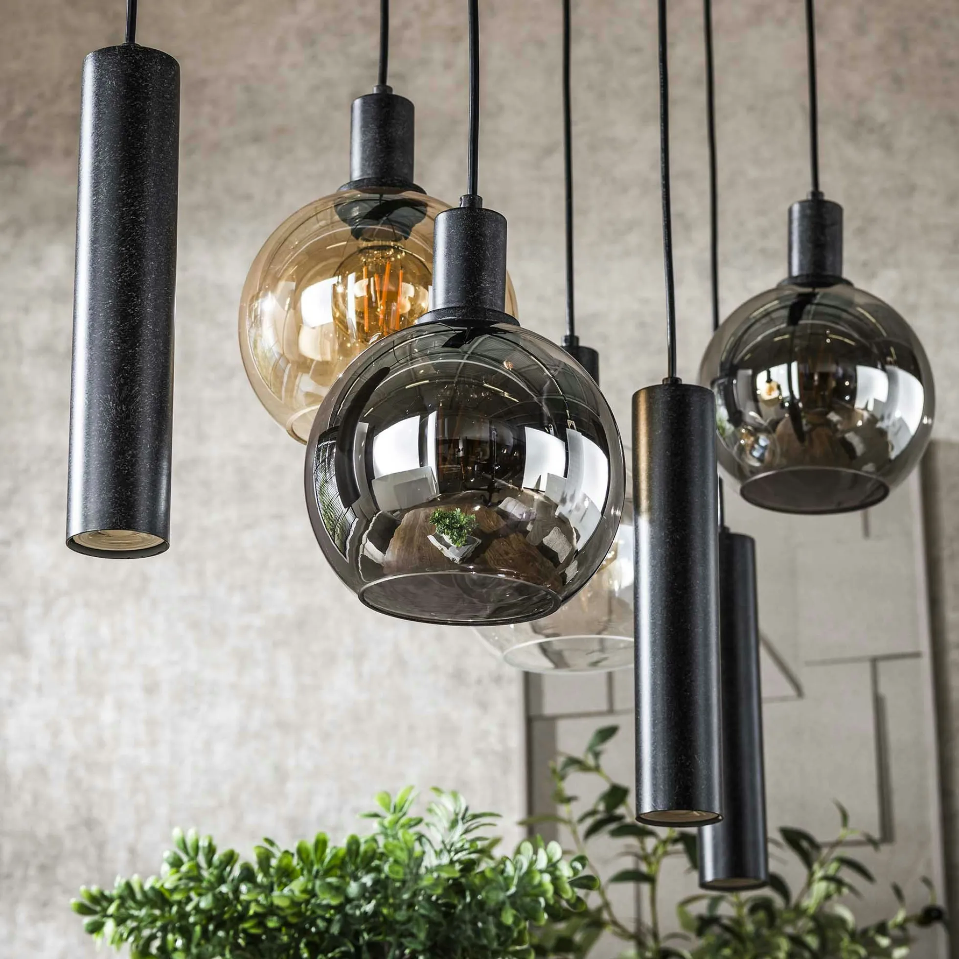 Suspension cuisine vintage - 4 globes verre, 3 cylindres NOVA
