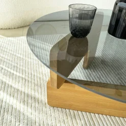 Table basse design en verre fumé – pied bois clair ANZIO