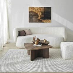 Table basse effet noyer, triangle organique (x2) MARFA
