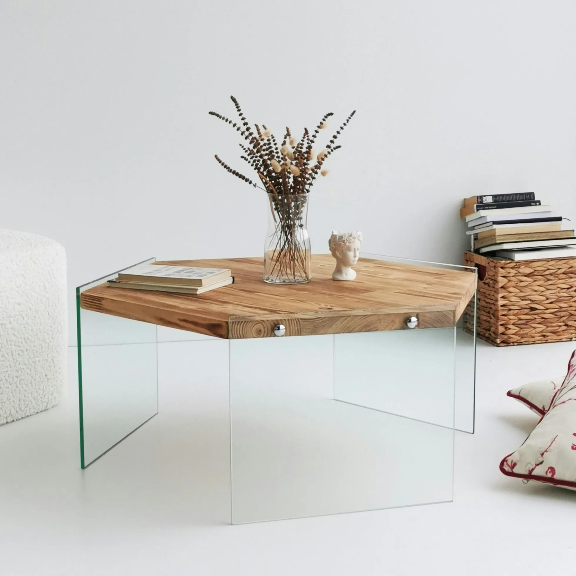Table basse en bois clair et verre - forme hexagone LHASA