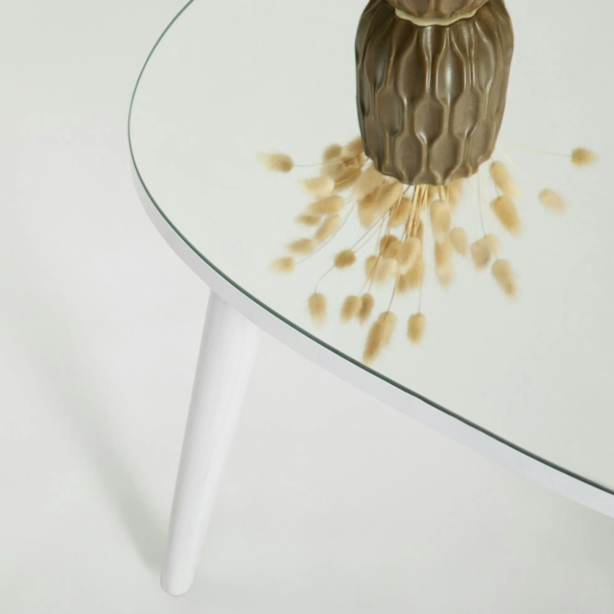 Table basse miroir forme organique pieds blancs TULUM
