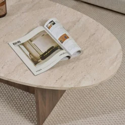 Table basse ovale organique décor travertin et noyer MARFA