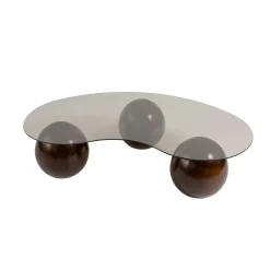 Table basse verre ambré design – 3 pieds boules marrons KOCHI
