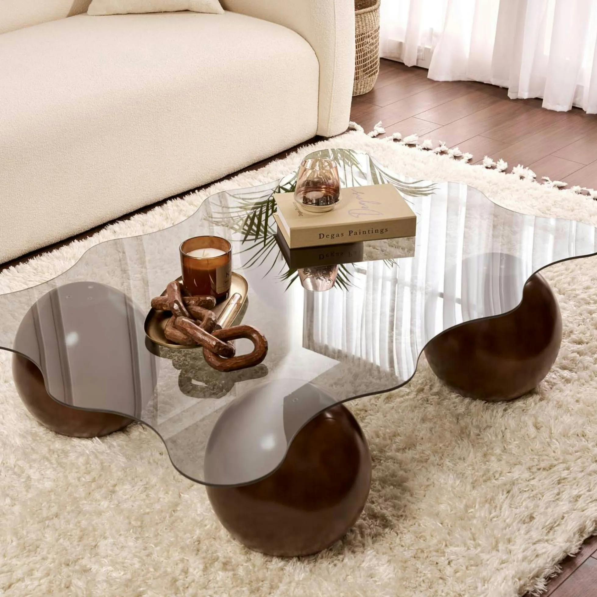 Table basse verre fumé design organique 4 pieds boule KOCHI