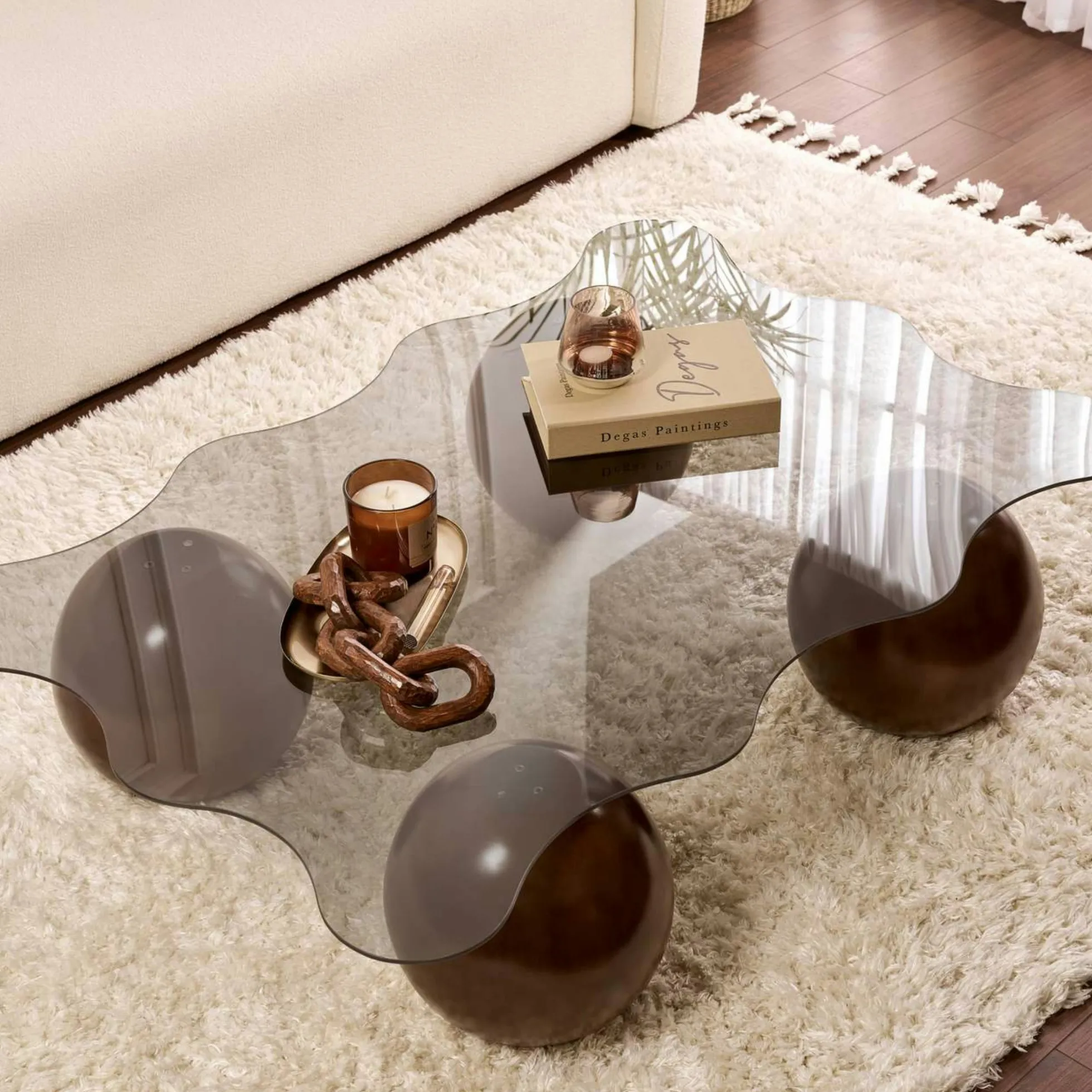 Table basse verre fumé design organique 4 pieds boule KOCHI