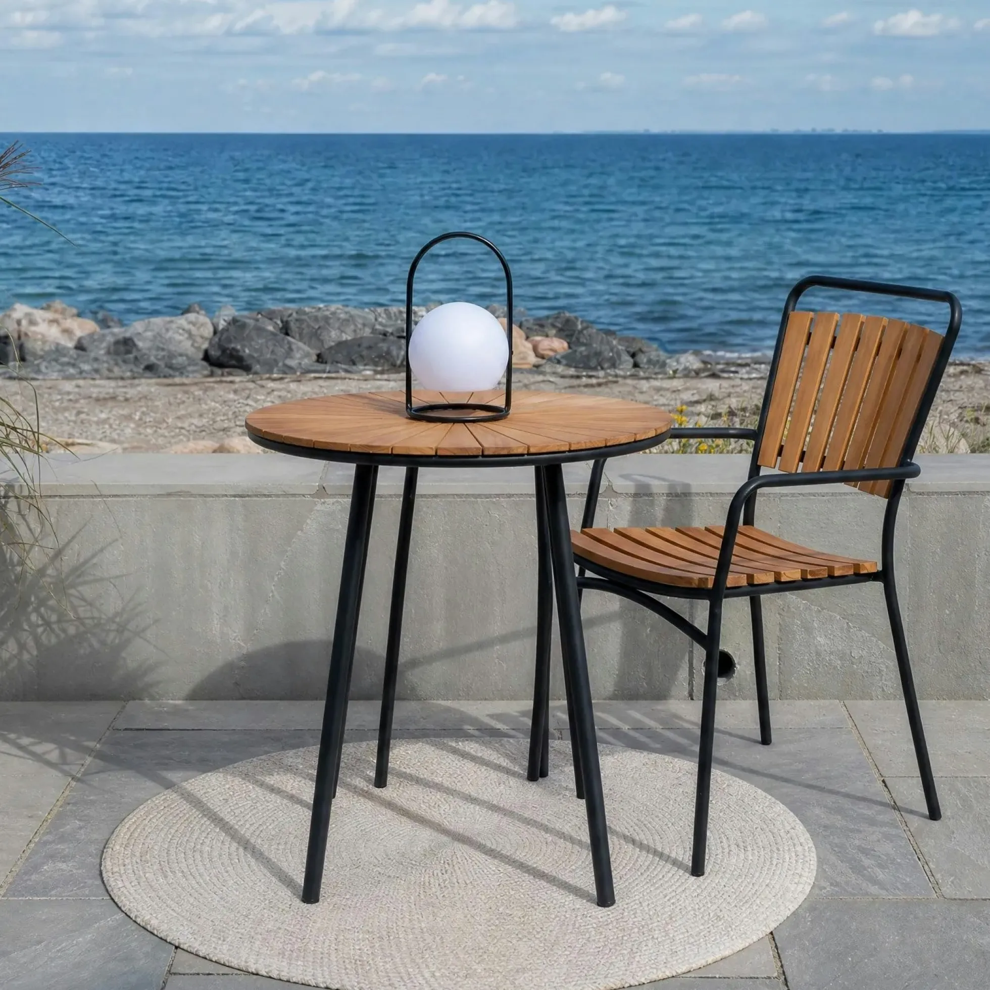 Table bistrot ronde en teck ø70 cm LAKEWOOD