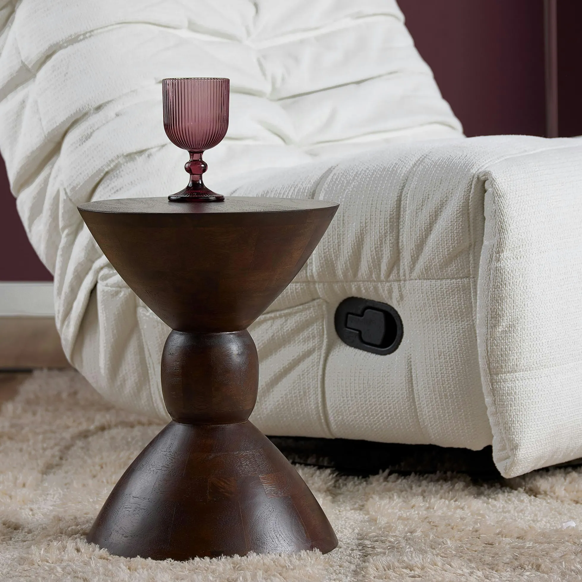 Table d'appoint en bois foncé design sablier ALMA