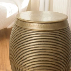 Table d’appoint ronde alu doré foncé strié style antique NADOR