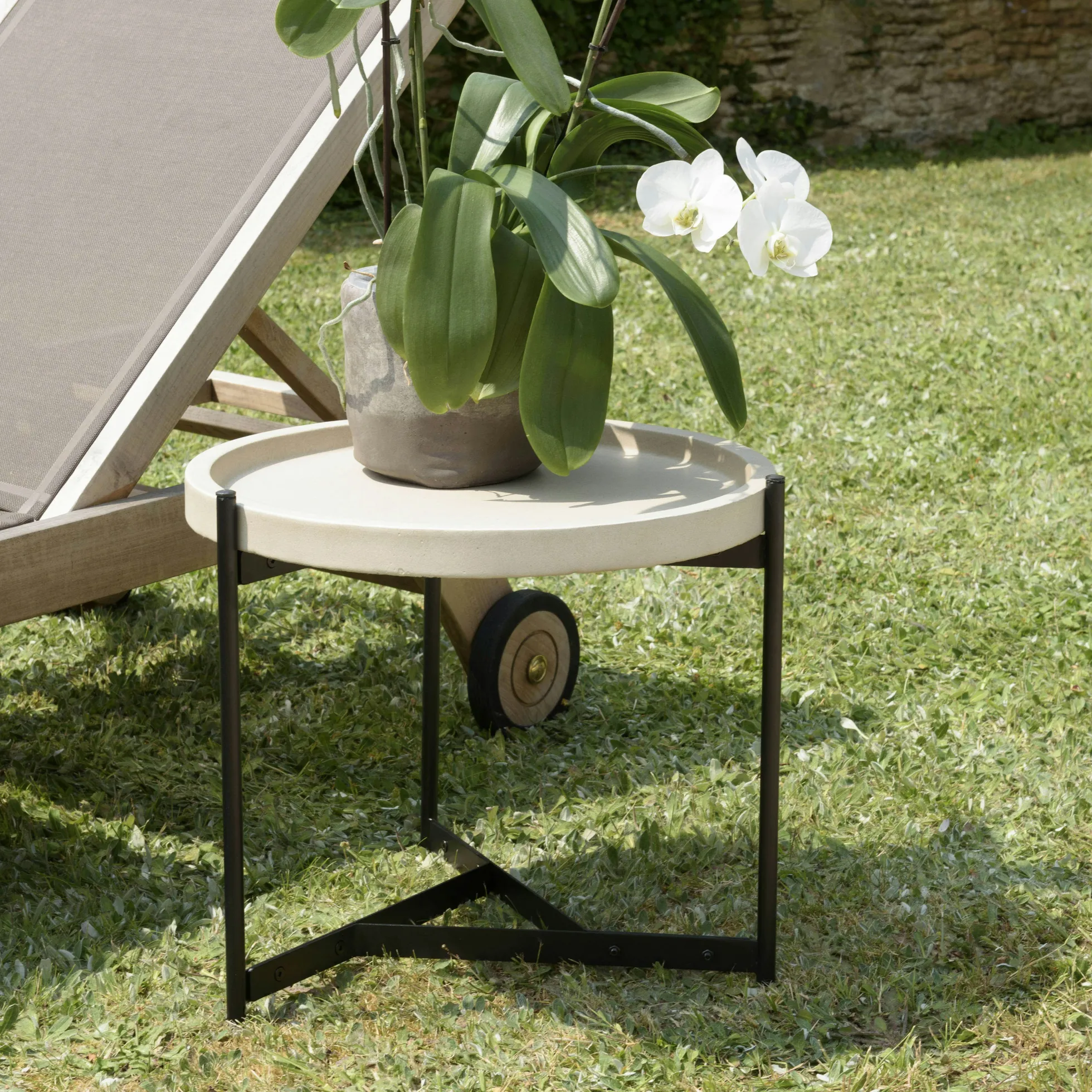 Table d'appoint ronde de jardin plateau béton beige pieds métal HERCULE