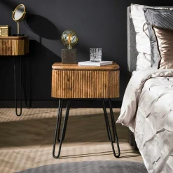 Table de chevet en bois de manguier motif baguette avec pieds épingle DELHI