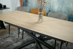 Table en céramique extensible aspect bois pied mikado 180-240 cm LOMBARDIE