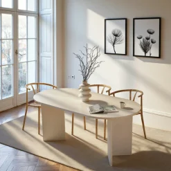 Table à manger moderne blanche effet bois pieds en V 180 cm MARFA