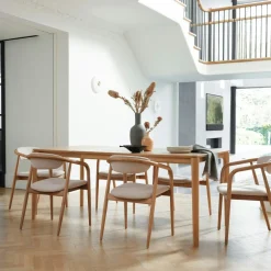 Table à manger moderne en chêne clair avec rallonge intégrée 135-190 cm DERBY