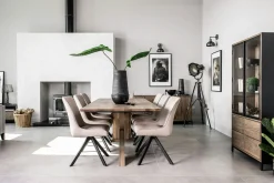 Table à manger moderne piètement oblique chêne massif 200 cm HUDSON