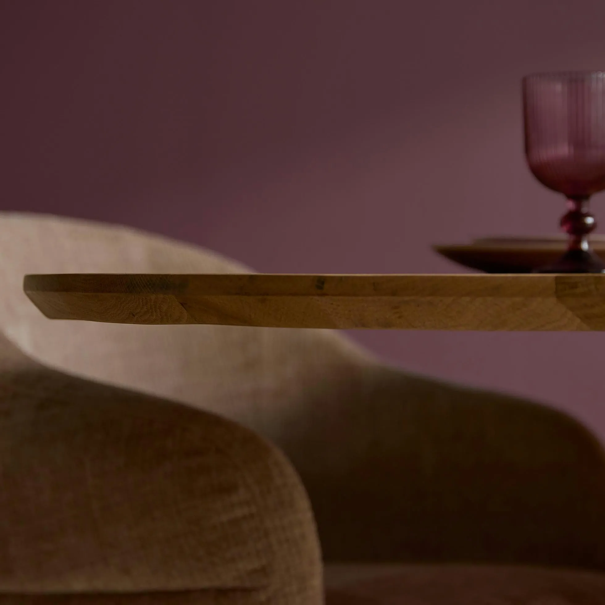 Table à manger ovale bois de chêne et pied central 240 cm LEXTON